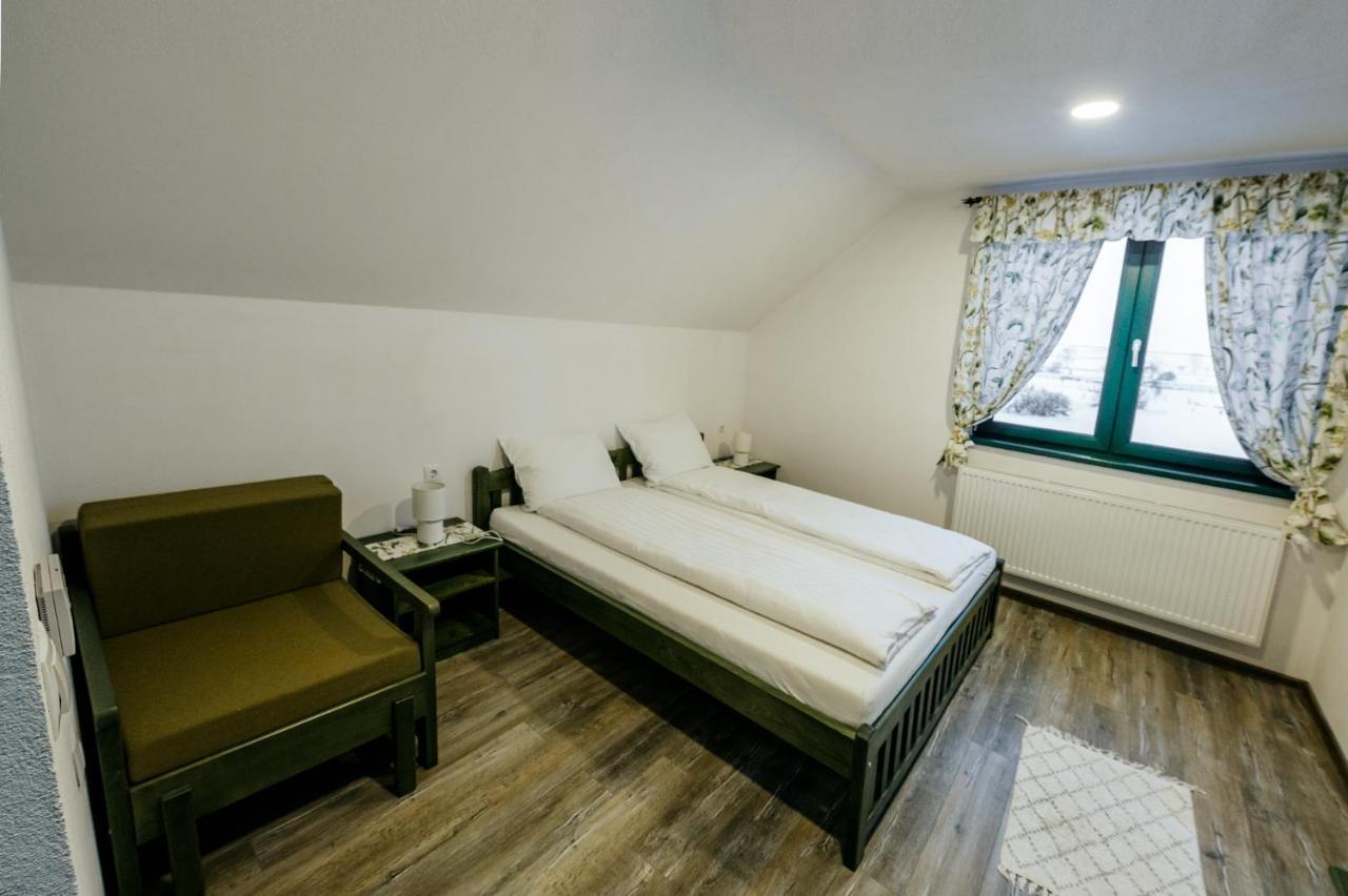 Kadarhaz Bed and Breakfast Vlahita Εξωτερικό φωτογραφία